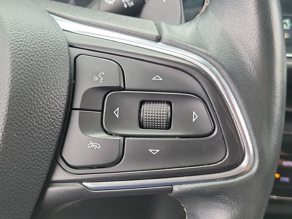 Used 2023 Buick Envision Essence w/ Sport Touring Package FWD image 6