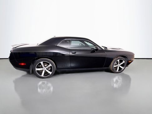 Used 2018 Dodge Challenger SXT w/ Blacktop Package image 11