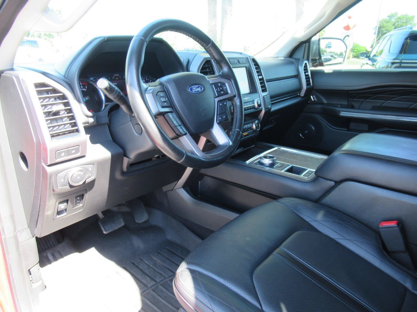 Used 2021 Ford Expedition Platinum RWD image 19
