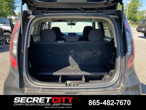 Used 2018 Kia Soul FWD image 9