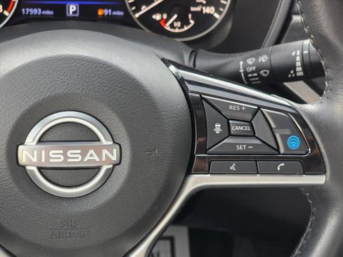 Used 2024 Nissan Altima 2.5 SV w/ SV Premium Package FWD image 17