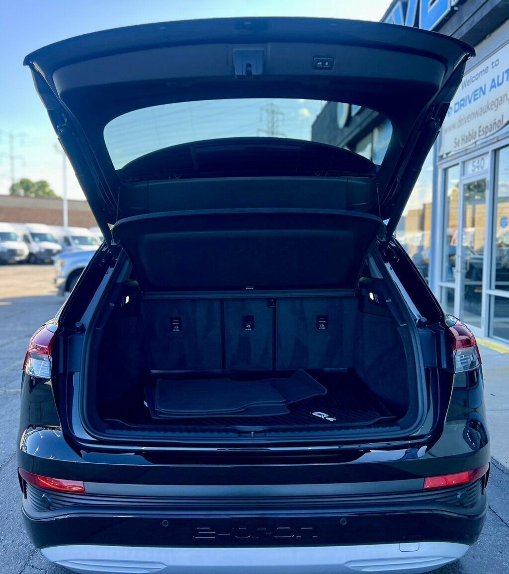 Used 2022 Audi Q4 e-tron Premium Plus w/ Premium Plus AWD/4WD image 9