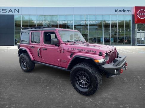 Used 2021 Jeep Wrangler Unlimited Rubicon w/ Xtreme Recon 35" Tire Package image 3