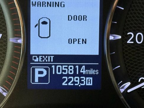 Used 2017 INFINITI QX80 w/ Driver Assistance Package image 17