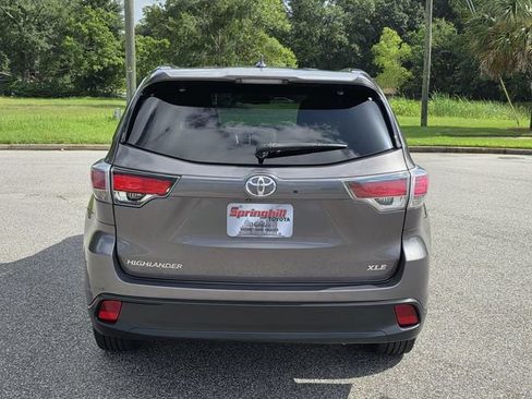 Used 2015 Toyota Highlander XLE FWD image 3