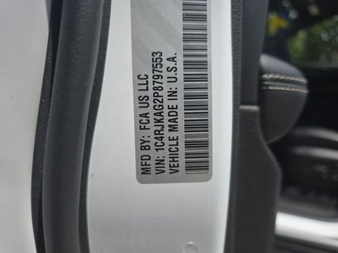 Certified 2023 Jeep Grand Cherokee Altitude AWD/4WD image 38