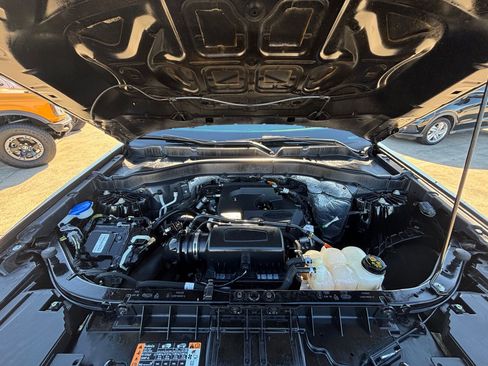 Used 2020 Ford Explorer XLT w/ Equipment Group 202A image 33