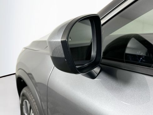 Used 2023 Nissan Rogue SV image 16