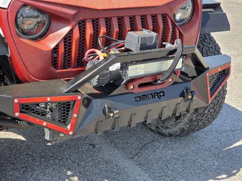 Used 2021 Jeep Wrangler Unlimited Rubicon w/ Xtreme Recon 35" Tire Package AWD/4WD image 25
