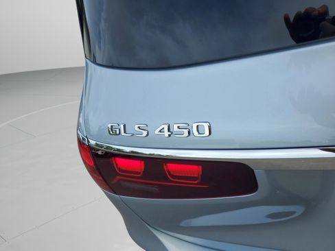 New 2026 Mercedes-Benz GLS 450 4MATIC image 38