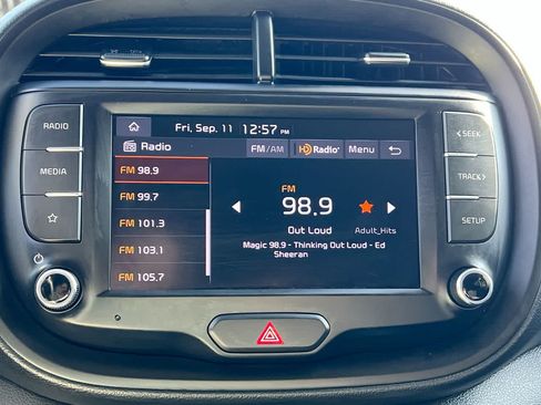 Used 2023 Kia Soul LX w/ Option Group 015 FWD image 16