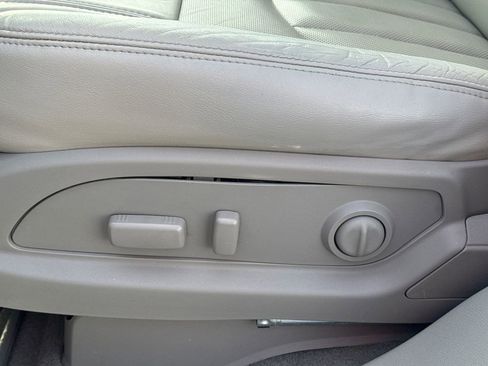 Used 2017 Buick Enclave Leather image 17