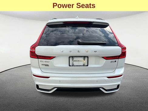 Used 2025 Volvo XC60 B5 Plus AWD/4WD image 12