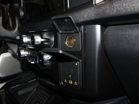 Used 2025 Ford F350 Platinum AWD/4WD image 27