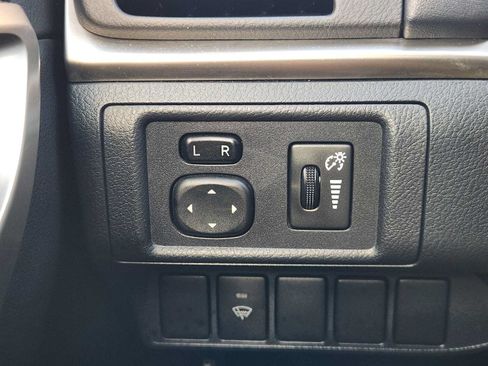 Used 2014 Lexus CT 200h w/ Seat Comfort Package FWD image 20