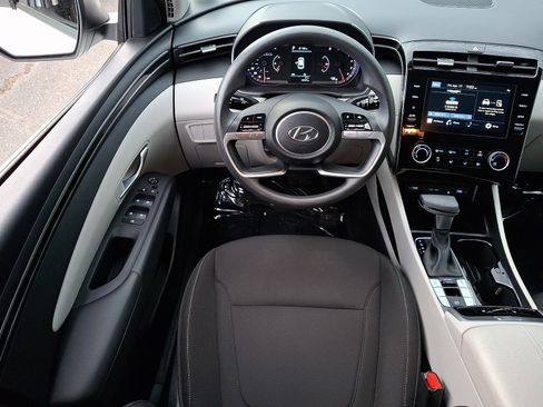 Certified 2023 Hyundai Tucson SEL AWD/4WD image 11