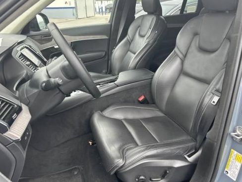 Used 2023 Volvo XC90 T8 Ultimate w/ Lounge Package AWD/4WD image 5
