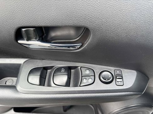 Used 2023 Nissan Kicks SV image 19