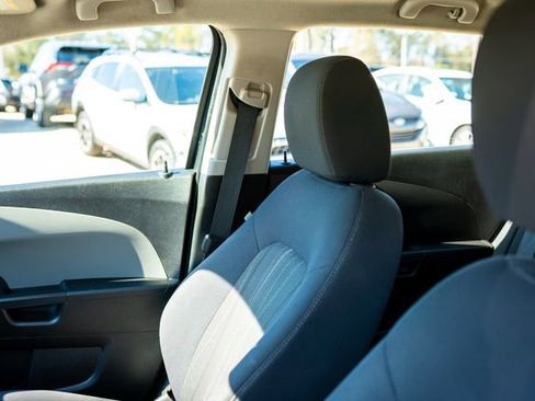 Used 2015 Chevrolet Sonic LT image 30