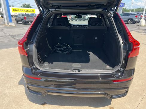 Certified 2024 Volvo XC60 T8 Ultimate w/ Climate Package image 31