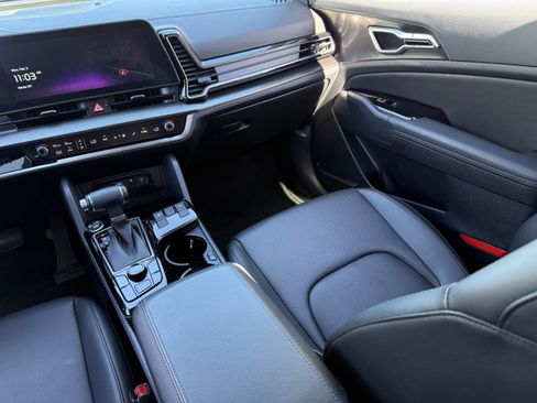 Certified 2025 Kia Sportage EX w/ Premium Package image 14