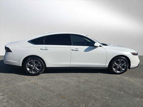 Used 2024 Honda Accord EX image 2