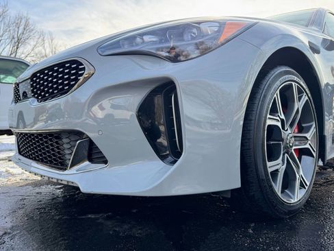 Used 2018 Kia Stinger GT2 image 7
