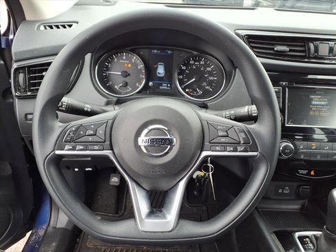 Used 2022 Nissan Rogue Sport S image 21