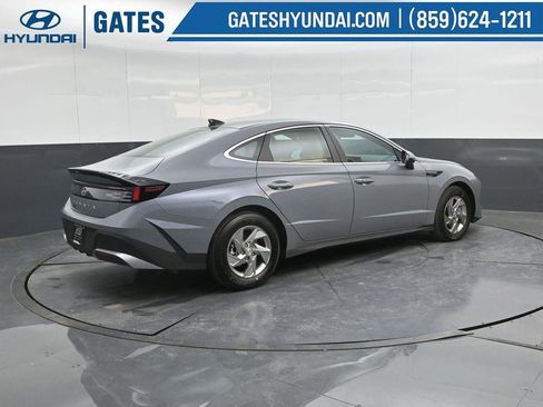 New 2026 Hyundai Sonata SE image 2
