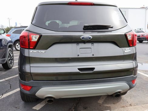 Used 2019 Ford Escape SE image 17