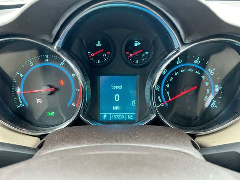 Used 2011 Chevrolet Cruze LTZ image 32