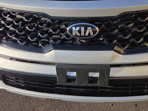 Used 2021 Kia Sorento S image 6