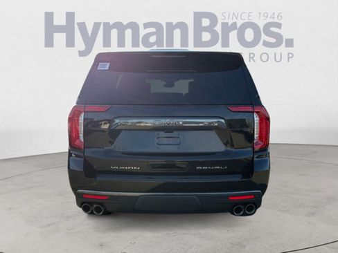 Used 2023 GMC Yukon XL Denali Ultimate AWD/4WD image 4