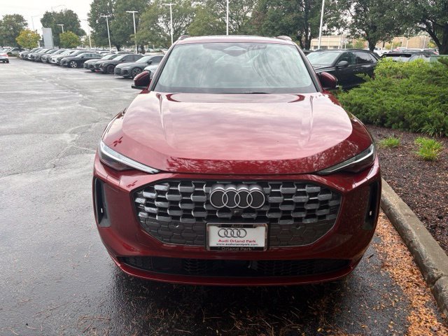 Used 2025 Audi Q5 Premium Plus AWD/4WD image 2