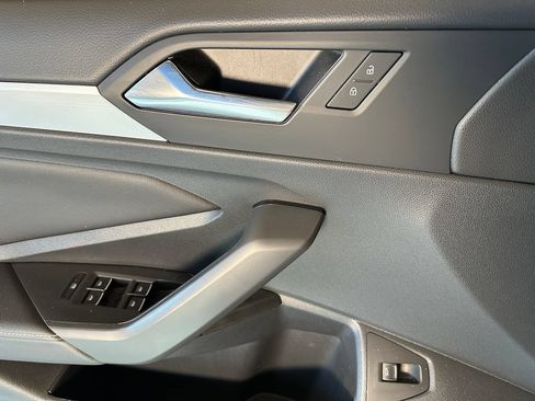 Used 2025 Volkswagen Jetta Sport FWD image 19