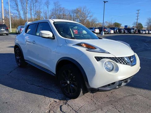 Used 2015 Nissan Juke SV w/ Cold Weather Package image 2