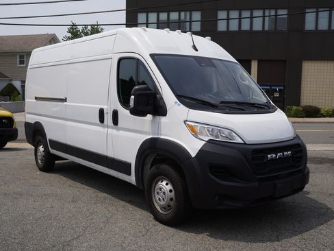 Used 2023 RAM ProMaster 2500 FWD image 9