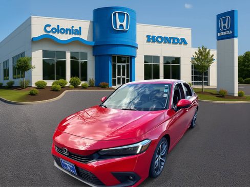 Used 2024 Honda Civic Touring image 2