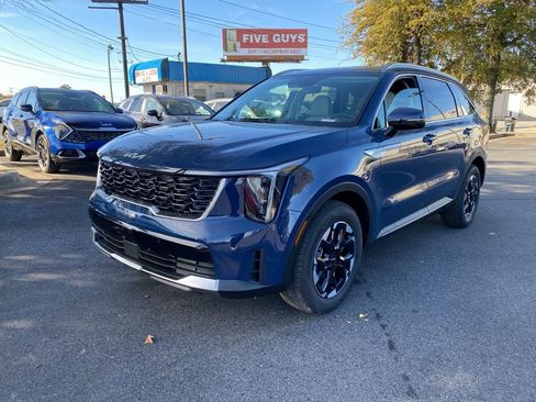 New 2026 Kia Sorento S image 3