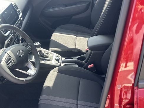 New 2025 Hyundai Venue SEL image 13