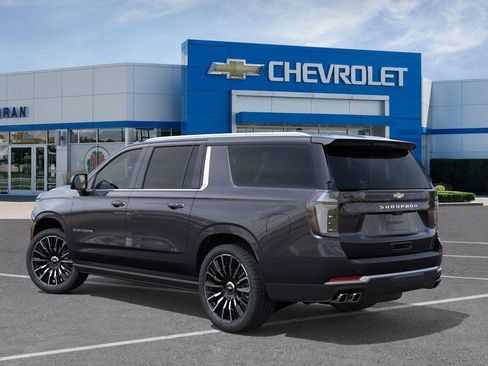 New 2026 Chevrolet Suburban High Country AWD/4WD image 3