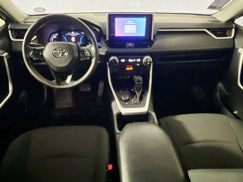 Used 2024 Toyota RAV4 XLE AWD/4WD image 30