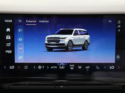 Used 2025 Lincoln Navigator Reserve AWD/4WD image 44