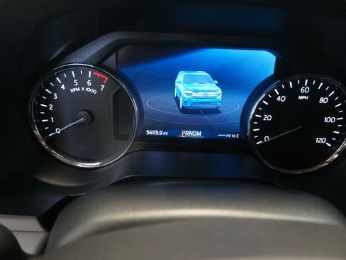 Used 2024 Ford Expedition Max XLT image 11