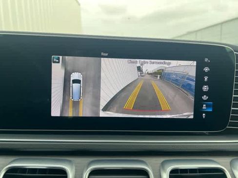 Certified 2022 Mercedes-Benz GLS 450 4MATIC image 33