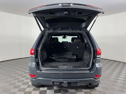 Used 2017 Jeep Grand Cherokee Altitude AWD/4WD image 49