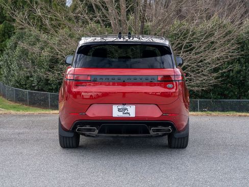 Used 2023 Land Rover Range Rover Sport SE Dynamic image 6