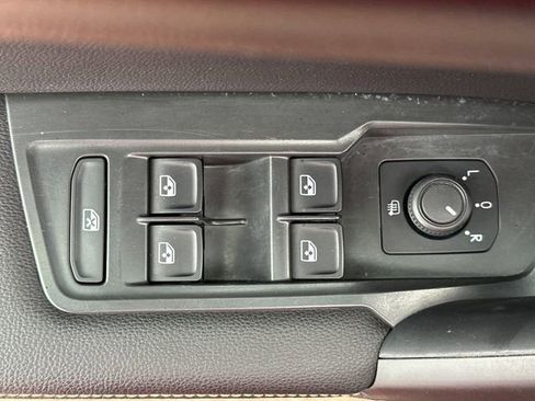 Used 2024 Volkswagen Tiguan S image 12