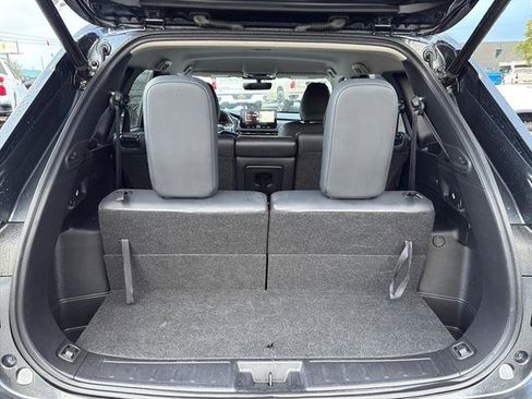 Used 2025 Mitsubishi Outlander SE image 12