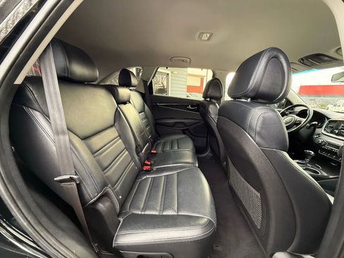 Used 2016 Kia Sorento EX w/ EX Premium Package image 26